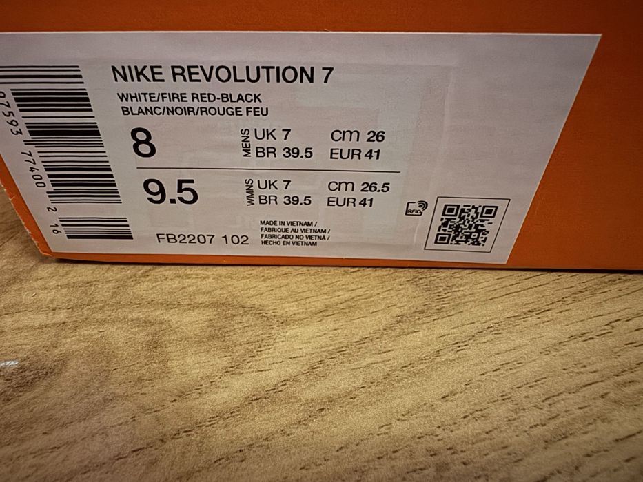 Nike Revolution 7 маратонки  Абсолютно оригинални чисто нови