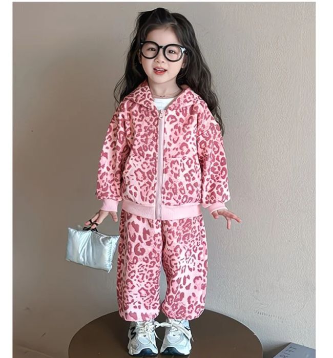 Детский спортивный костюм