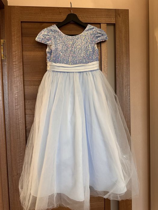 Нарядное платье для девочки 146-152