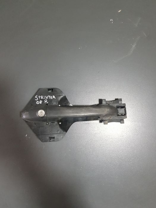 Външна дръжка за предна дясна врата за Mercedes W906 Sprinter/Crafter A9067601034