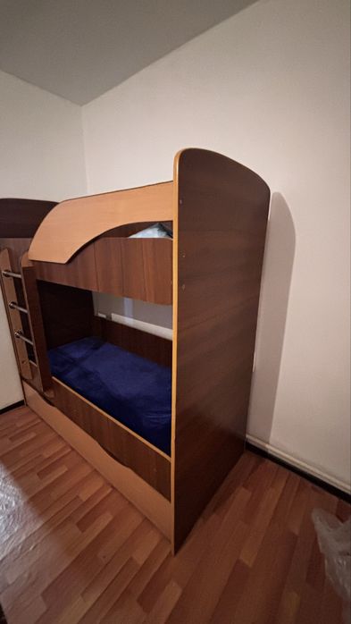 Двухъярусная кровать