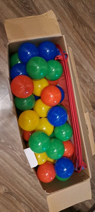 Baby fitness- сух басейн с омекотени страни и меки топки