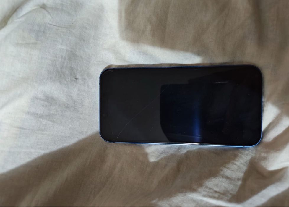 Продам 13 Айфон, 128гб