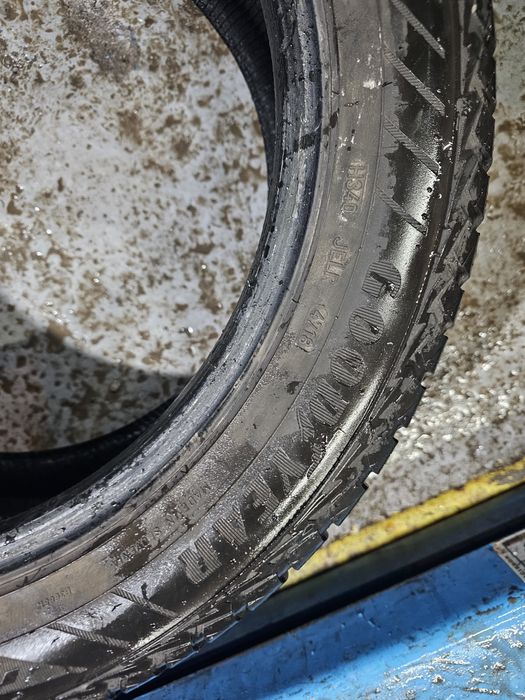 225 50 17 m+s goodyear allseason