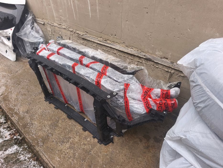 Телевизор экран рама радиатора Киа Сид Kia Ceed 64101CR200