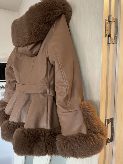 Дамско кафяво палто