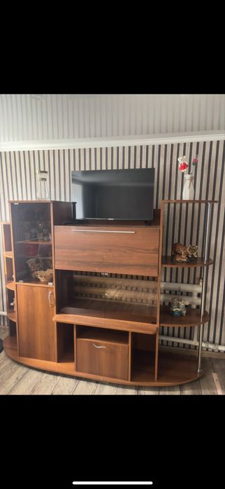 Продам стенку в гостиную