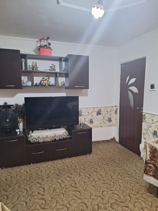 Vand apartament Valea Rosie