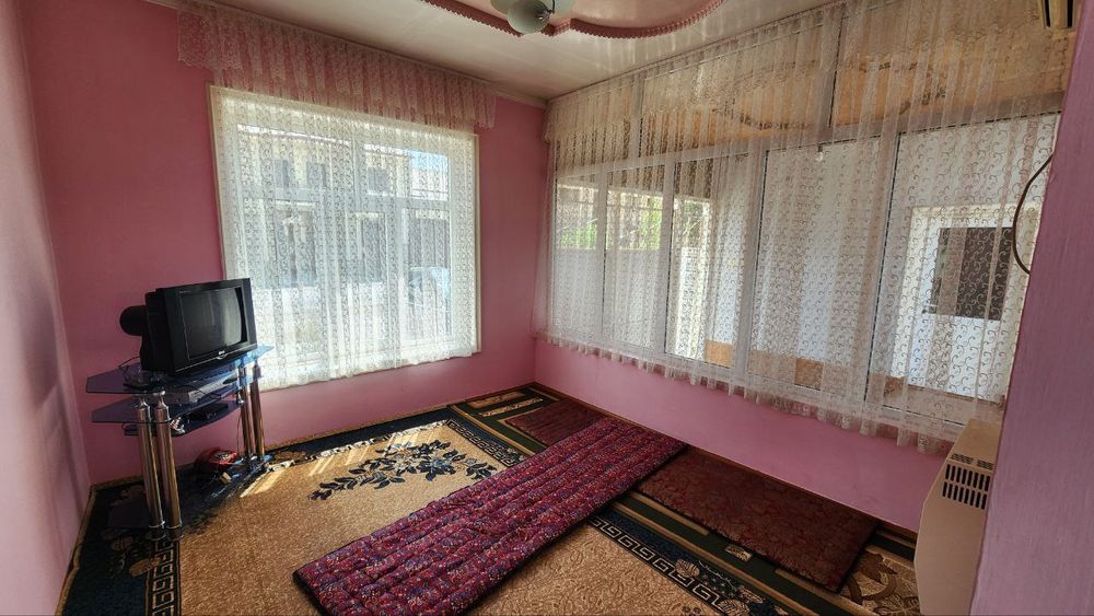 Бекобод шахрида городда ховли сотилади