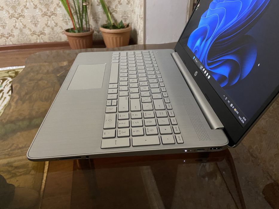 HP ryzen SSD 512gb,ОЗУ 8гб