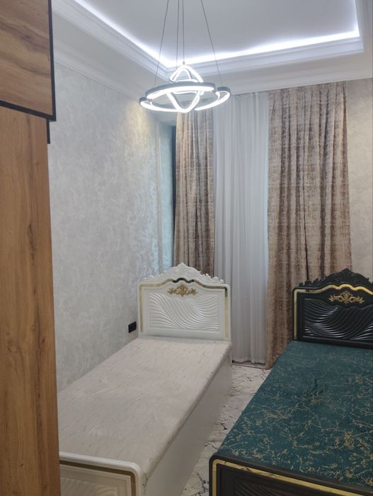 Юнусобод Туркистон метро 30 метр новостройка, 3 хона евро ремонт.