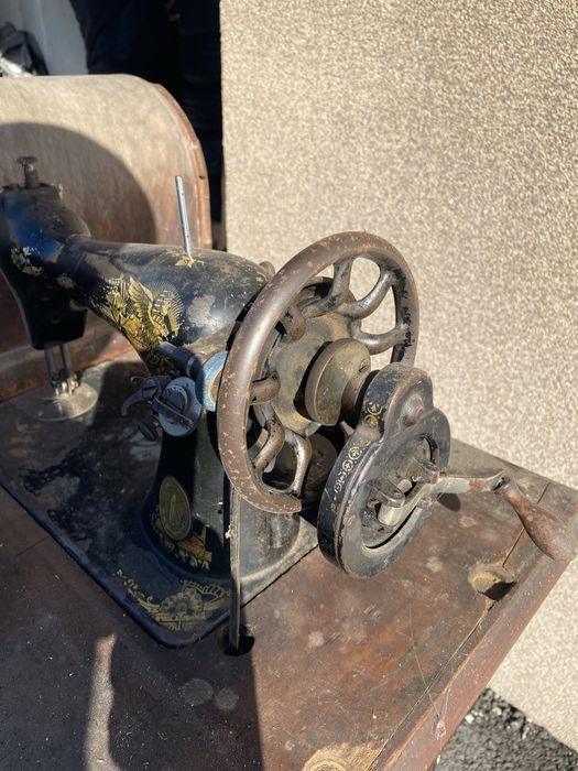 Шевна машина Singer