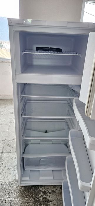 Хладилник индезит indesit