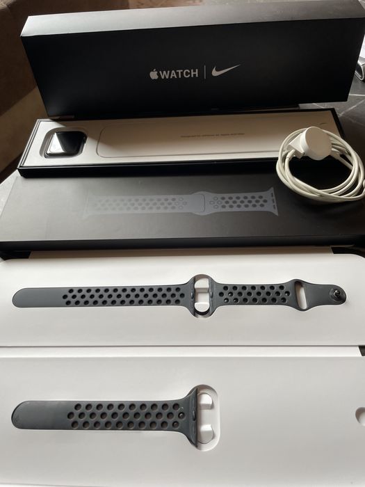 Часовник Apple Watch Se Nike Може и бартер
