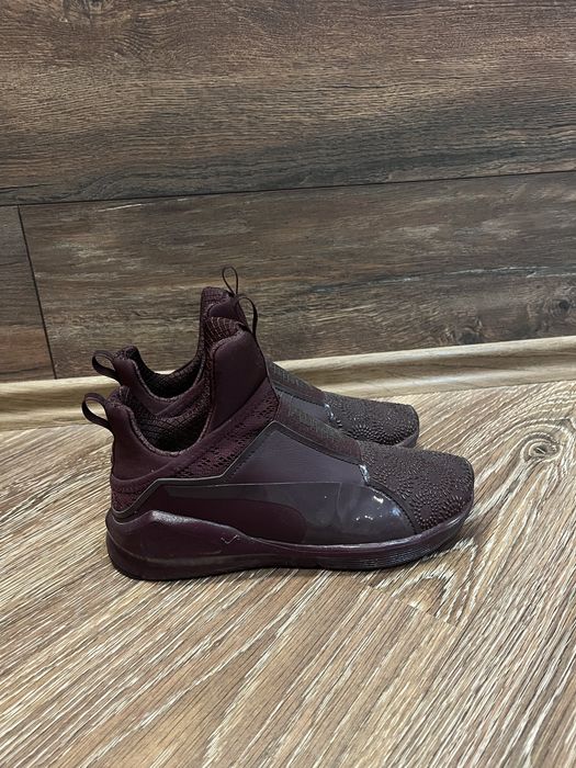 Дамски обуки Puma