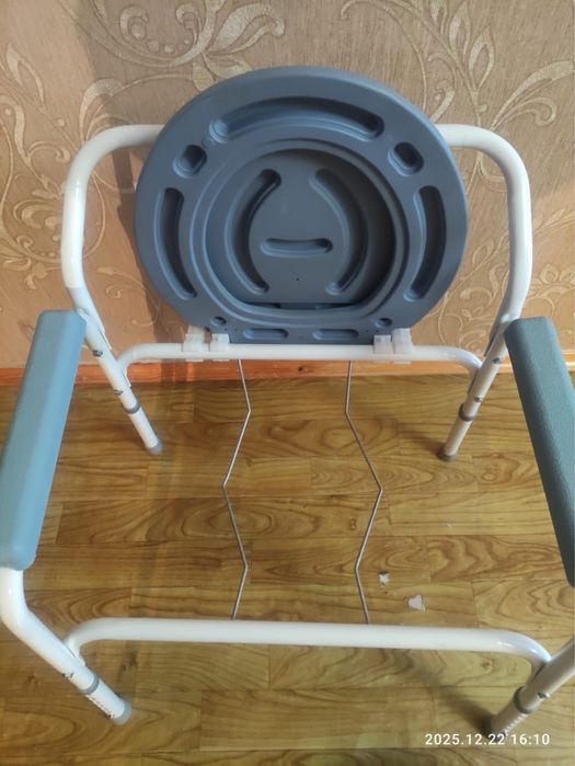 Переносной кресло-туалет