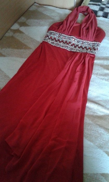 Продавам дамски рокли