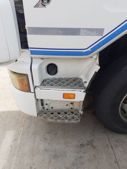 Vând față Scania