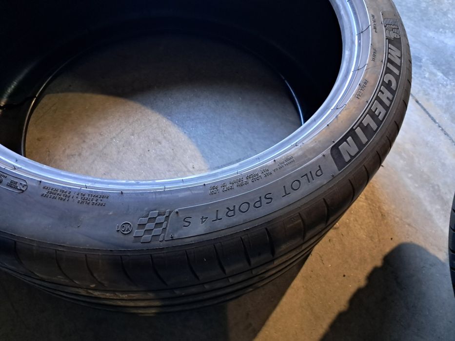 Anvelope second vara 325 35 ZR23 Michelin