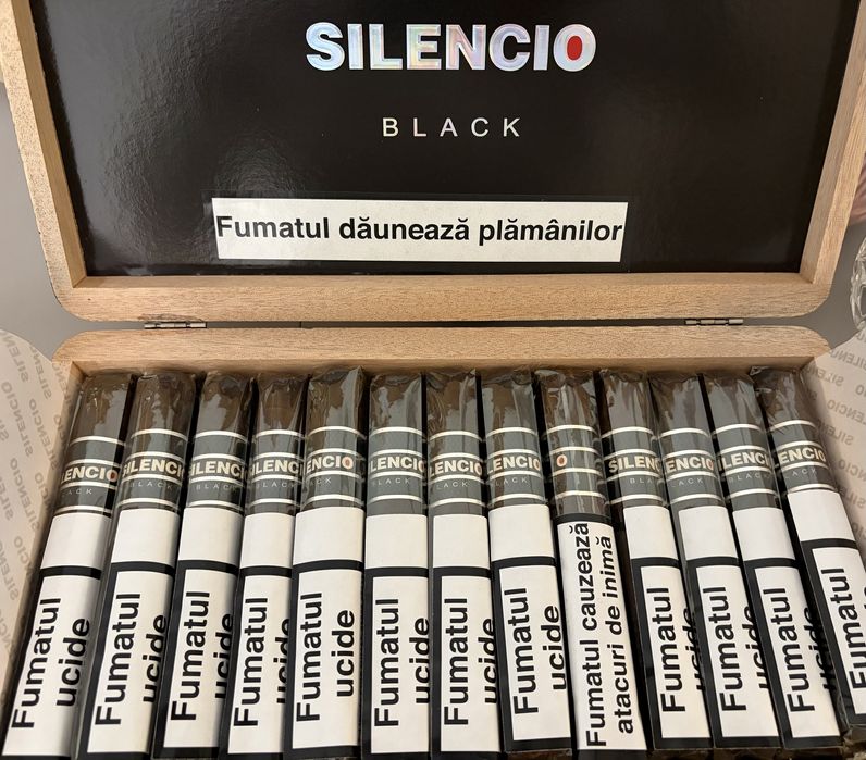 Trabucuri dominicane Silencio Black Gigante 25