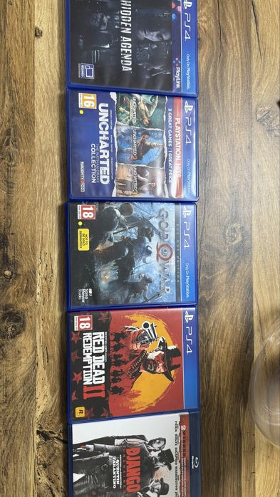 Playstation 4 pro GOD OF WAR Limited Edition
