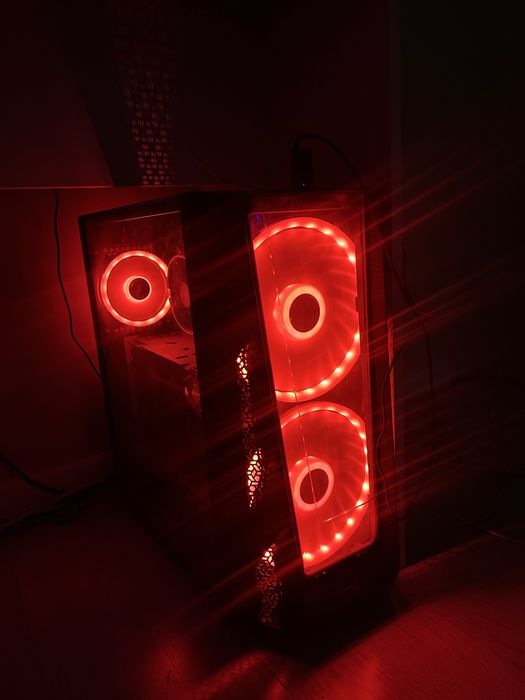 Продается игровой комп тянет все