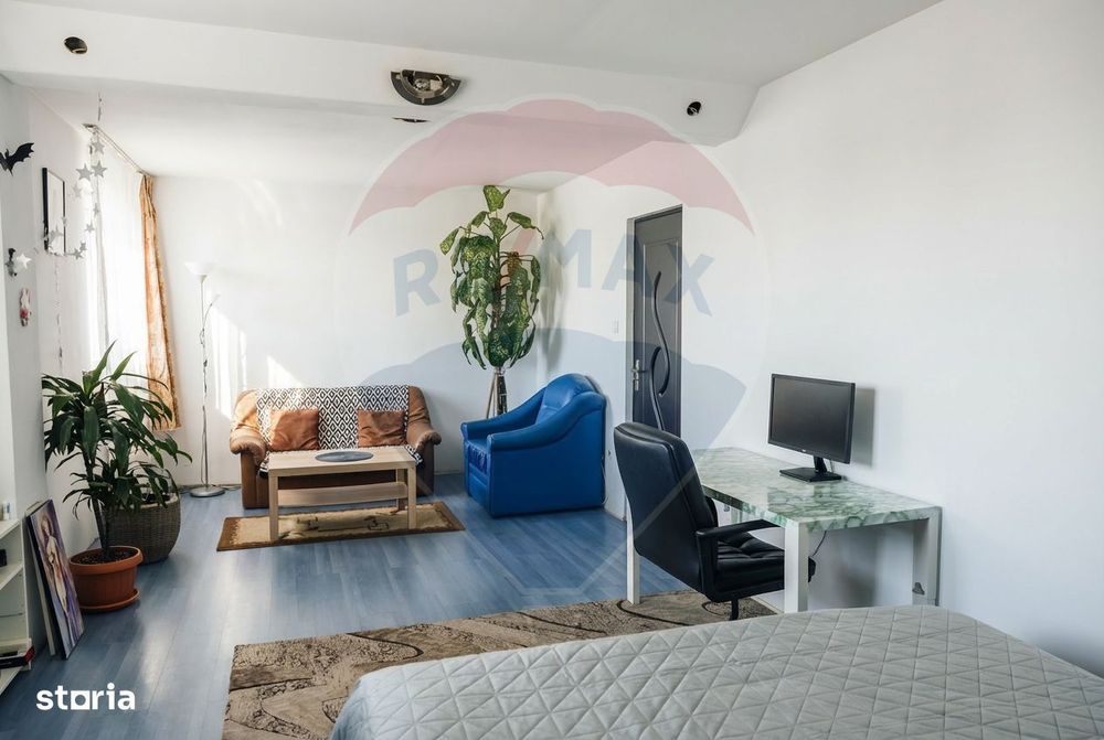 Proprietate rară – 1000 mp teren + 2 cladiri versatile