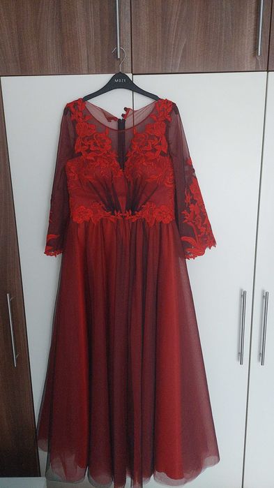 Vand rochie de nasa