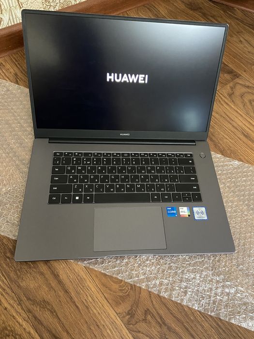 Huawei Core i5 1155G7 новом сост