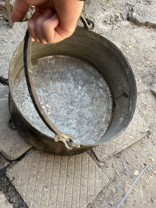 Голям бакърен котел (Менче,Менец)