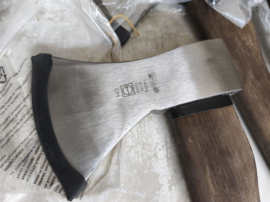 Брадва Ruthe с дръжка от дърво хикори, 80 см