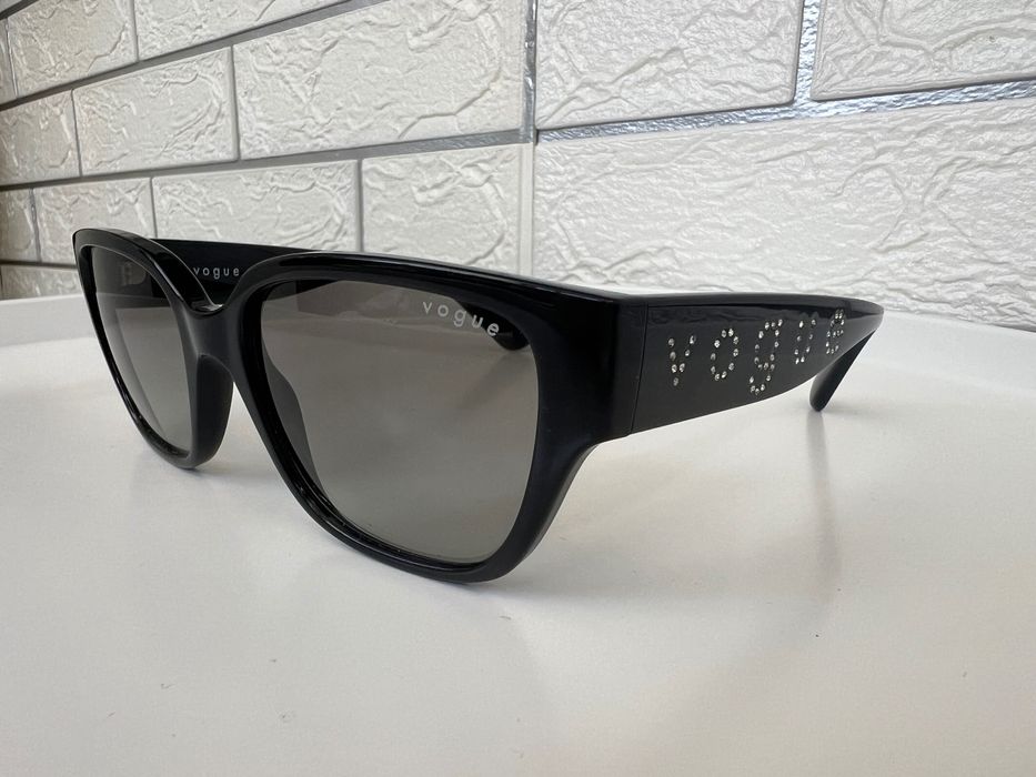 Слънчеви очила с камъчета VOGUE VO5459SB