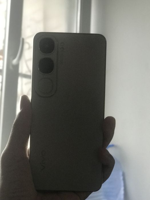 продам Vivo V40 Lite