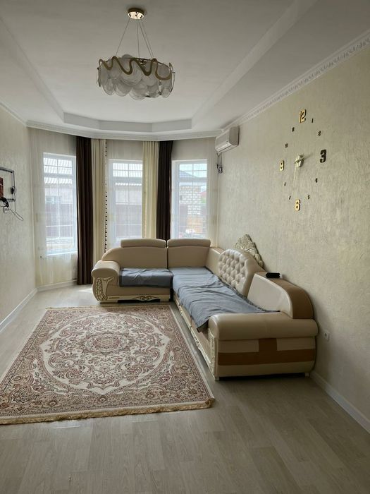 Продам дом с гаражом