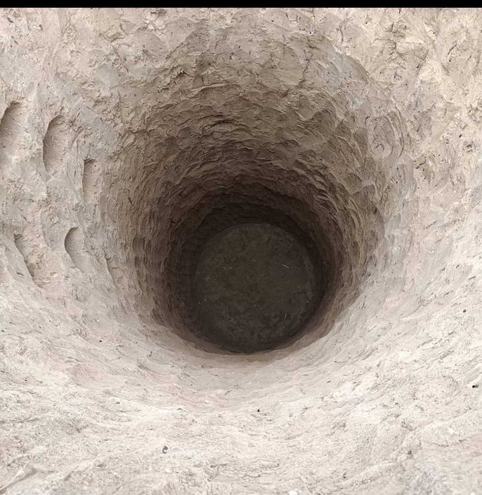 Копаене септични ями - Сглобяване на мебели - Рязане на дървета