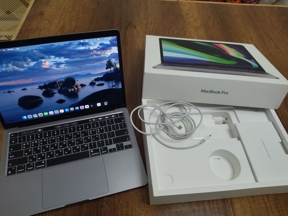 MacBook pro M1 8/256 95%  10/10
