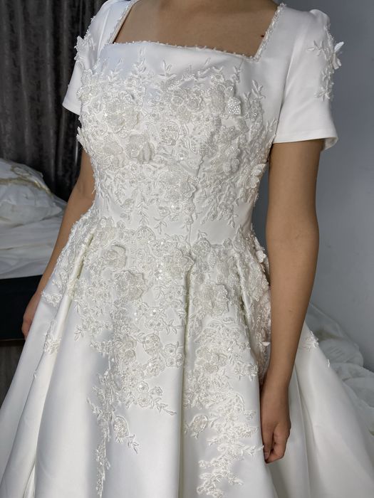 Келин куйлаклар сотилади янги хеч ким киймаган жуда чиройли