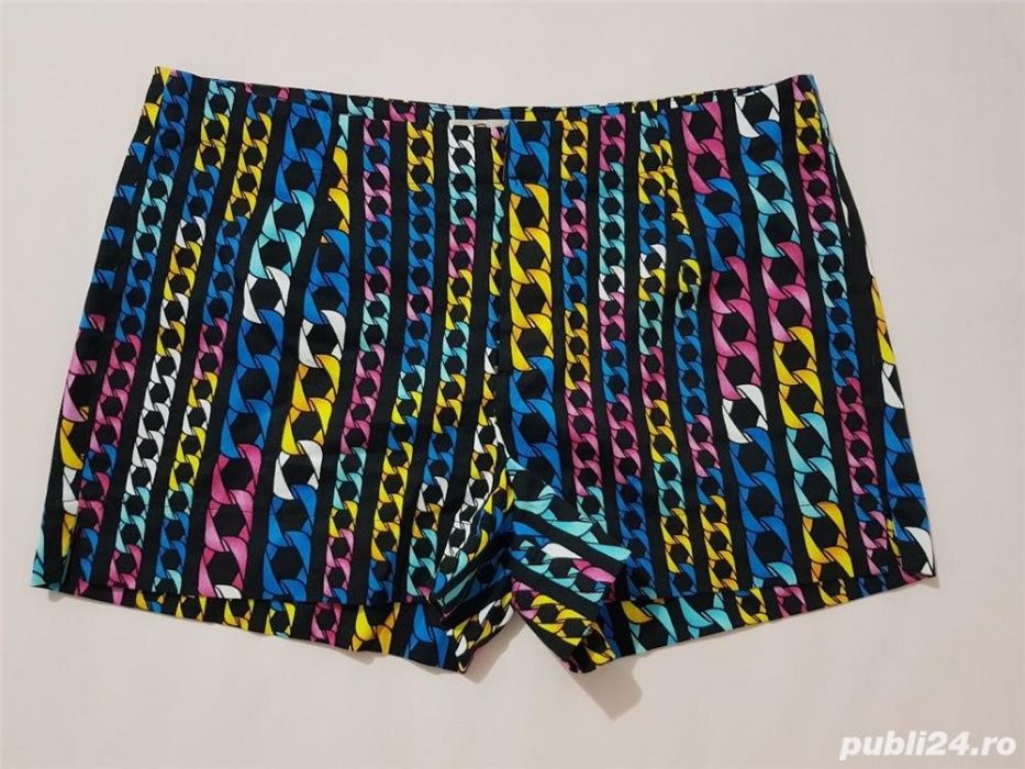 Pantaloni scurti Axel,3 modele,marimea xl dar merg L,ca noi,30 lei/per