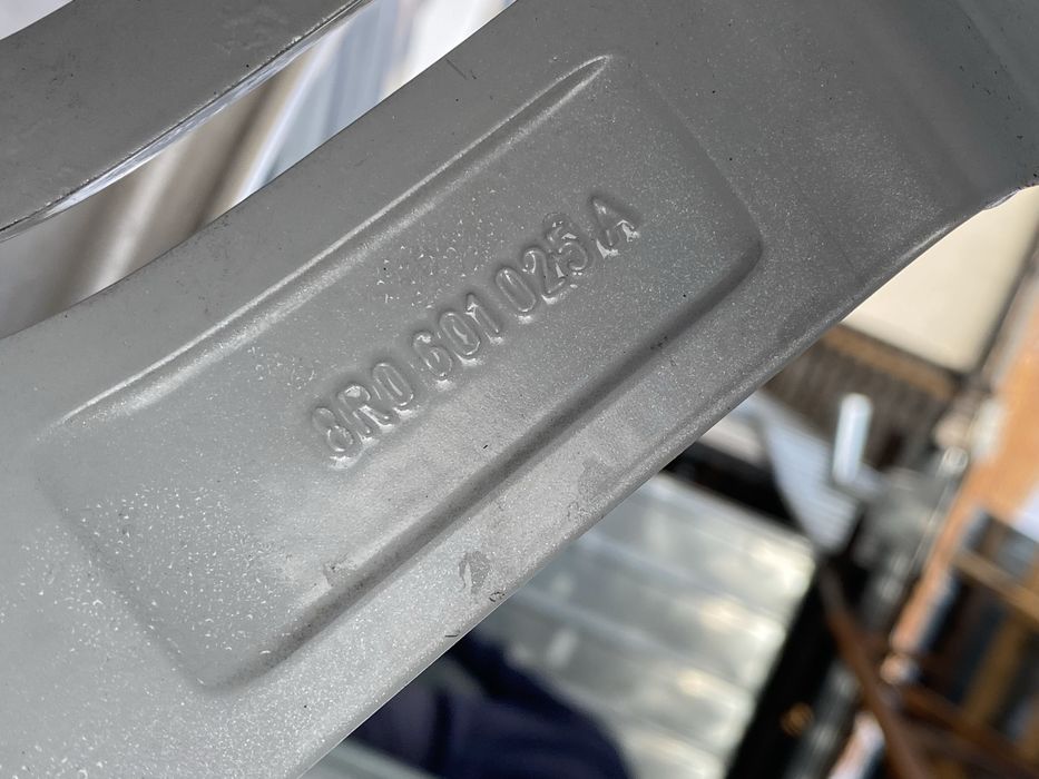 18 цола 5 х 112 мм Ауди , Audi Q 5 , Q 3 , A 6 , A 4 , A 3