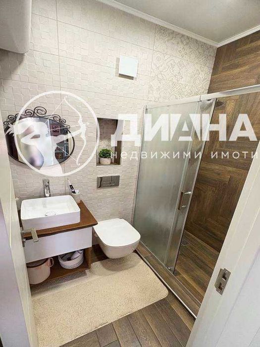 Продава се Тристаен апартамент в Пловдив, Кючук Париж - 195 кв.м за 1257 €/кв.м - Снимка #16