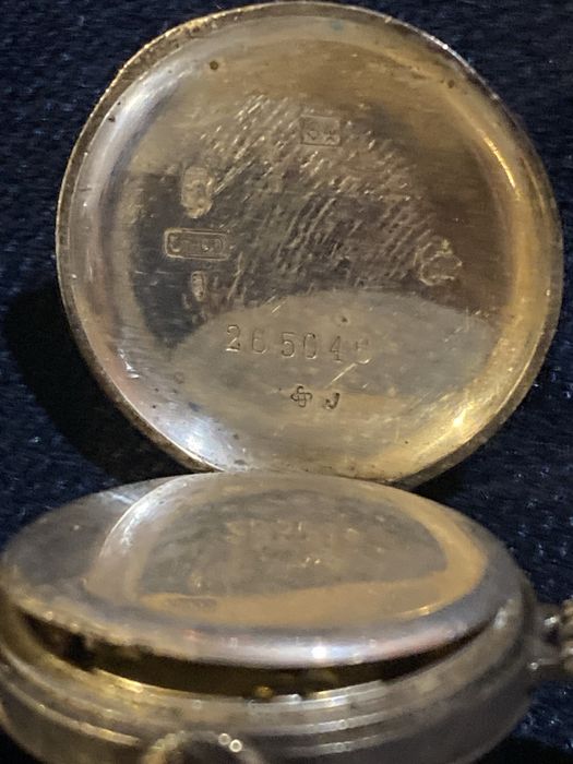 Сребърен дамски часовник