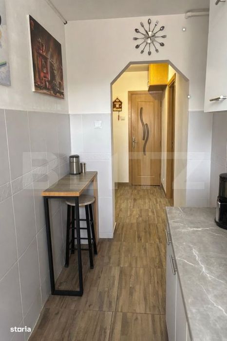 Apartament 3 camere, 56 mp, zona Dambu