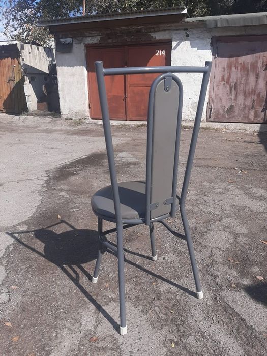 Стул от компании ZETA.