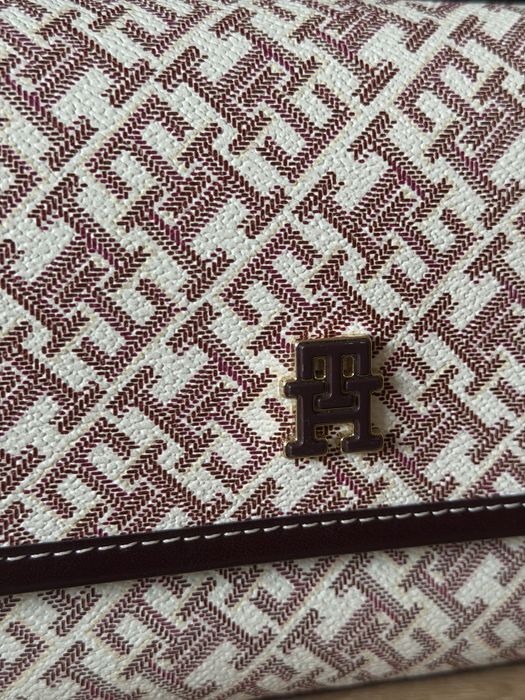 Чанта Tommy Hilfiger Crossbody
