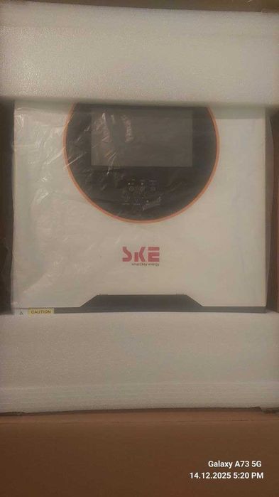 SKE 10 kvt quyosh invertori, yangi holatda.