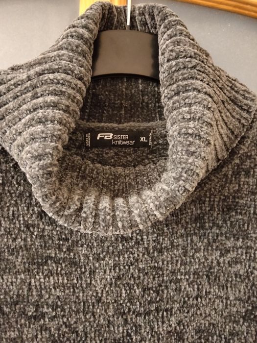 Pulover de dama măr. XL