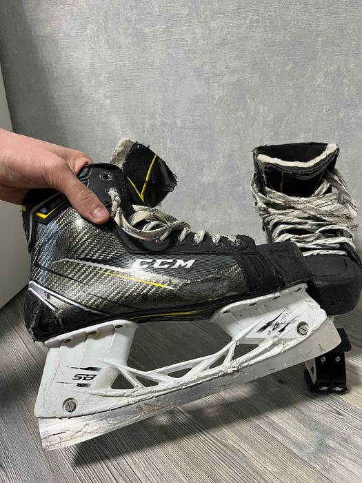 продам коньки, плоскость