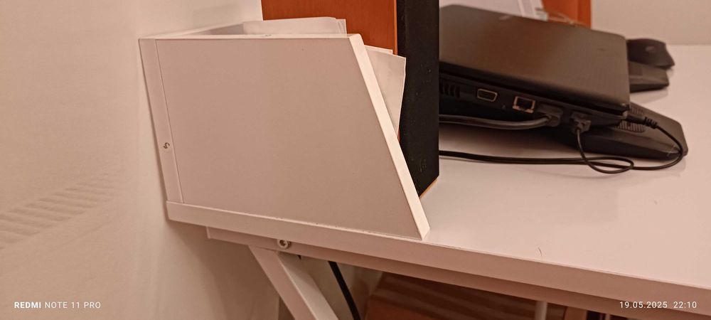 Birou Ikea alb mic plus scaun