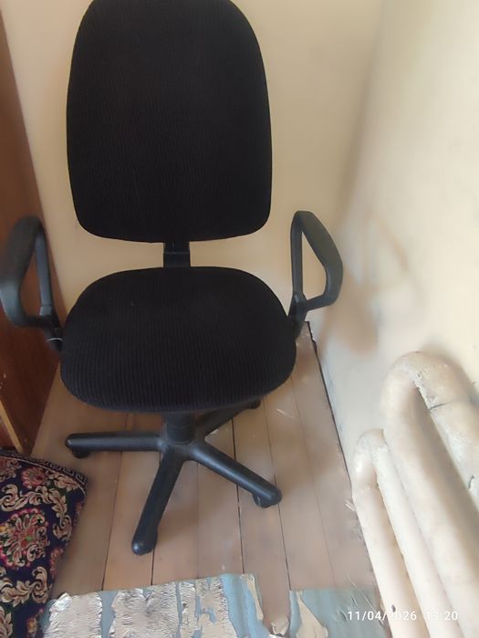 Kreslo yangi xolatda