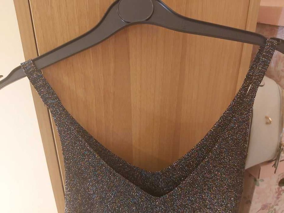 Елегантна дамска рокля RESERVED с брокат, размер: S